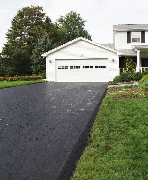 Blacktop Driveway Paving in Missouri City